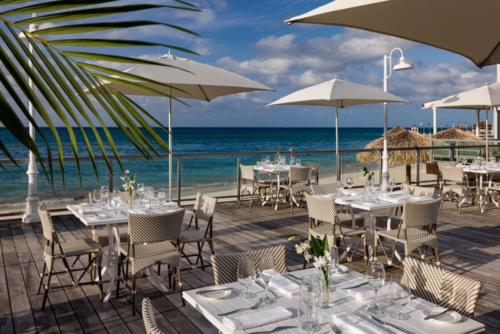Sandals Jamaica Montego Bay All Inclusive Adults Only — Restaurant & bars in Montego Bay