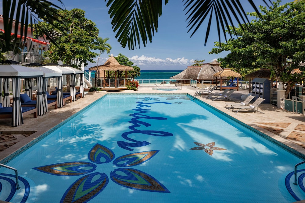 Sandals Jamaica Montego Bay All Inclusive Adults Only — Beach in Montego Bay