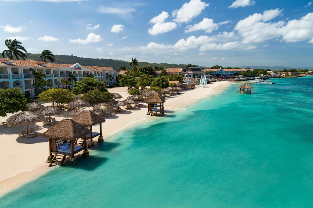 Sandals Jamaica Montego Bay All Inclusive Adults Only — Beach in Montego Bay