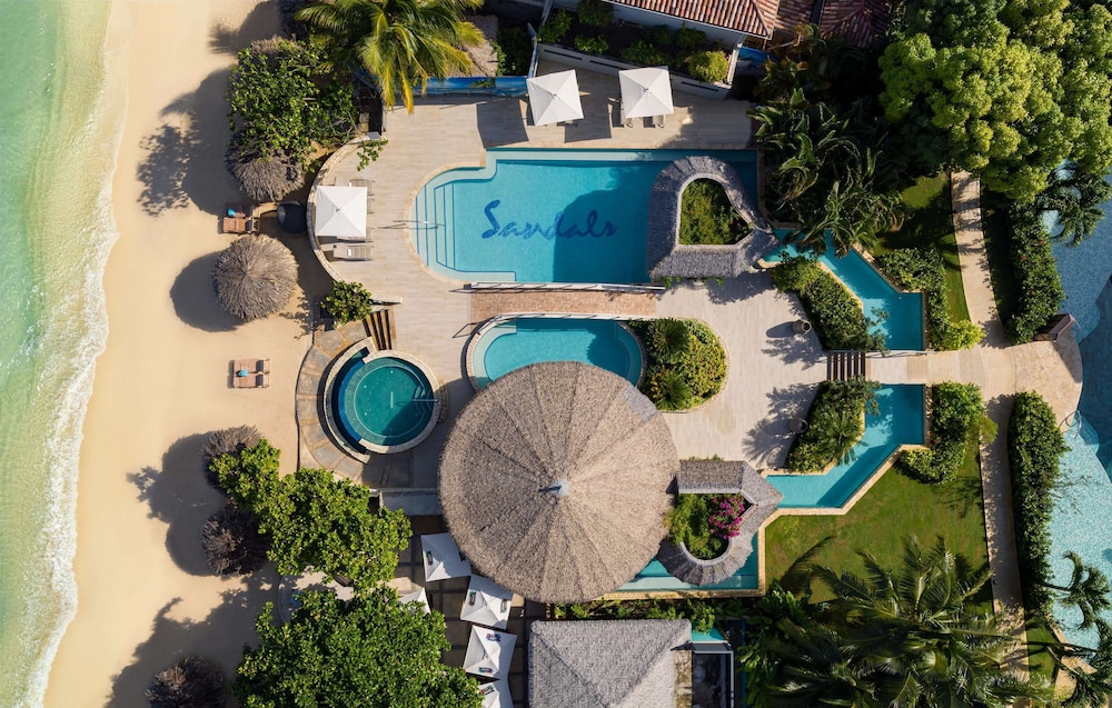Sandals Jamaica Montego Bay All Inclusive Adults Only — Swimming pool in Montego Bay