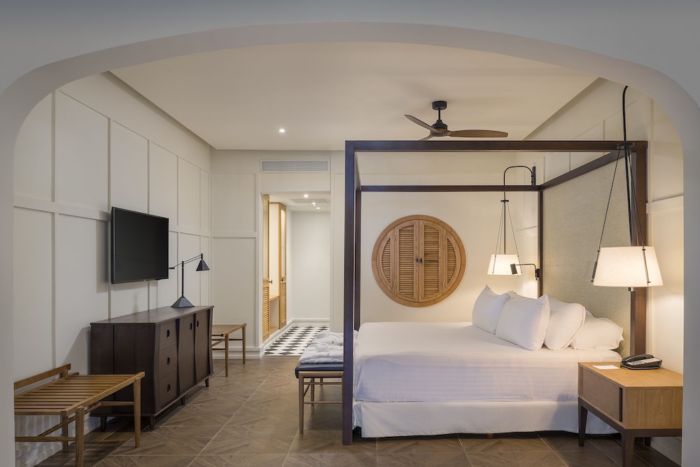 Ocean El Faro Resort - All Inclusive — Hotel rooms in Uvero Alto, La Altagracia