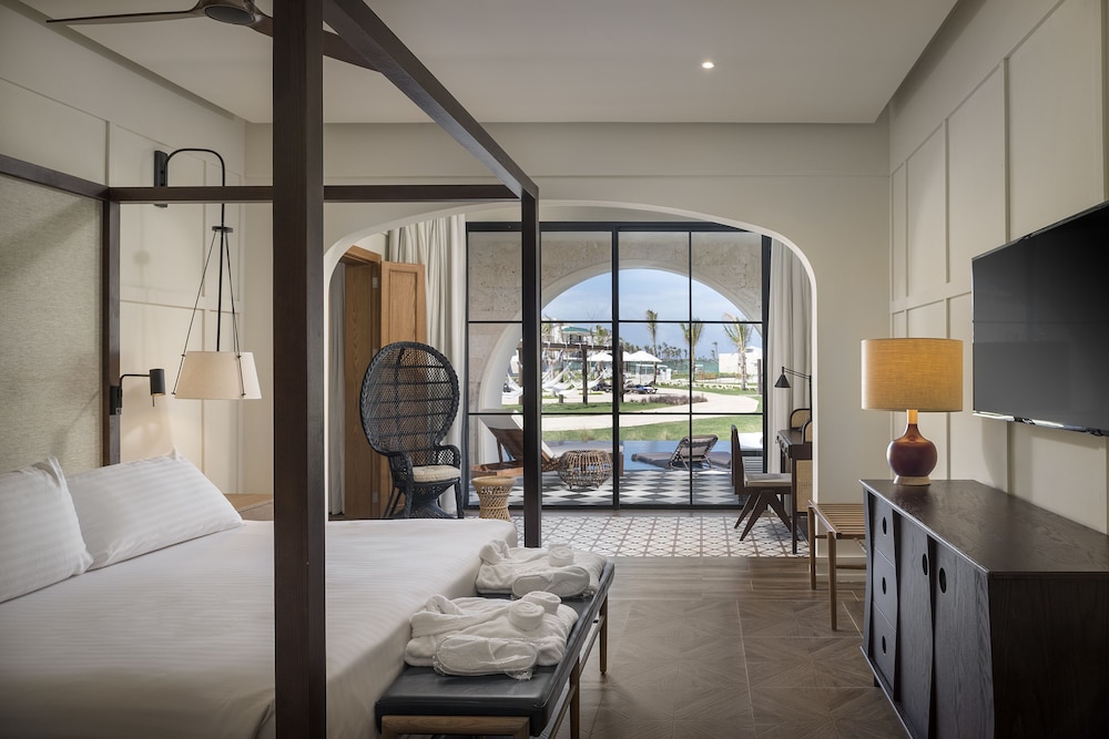 Ocean El Faro Resort - All Inclusive — Hotel rooms in Uvero Alto, La Altagracia