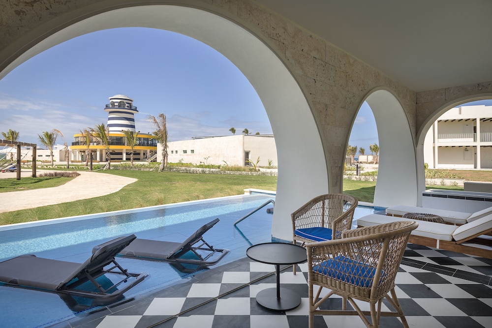 Ocean El Faro Resort - All Inclusive — Hotel rooms in Uvero Alto, La Altagracia
