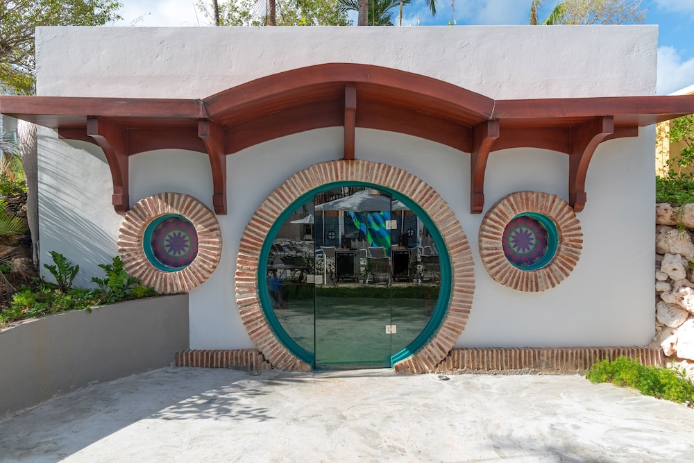 Princess Family Club Bavaro - All Inclusive — Hotel building in Bavaro, La Altagracia