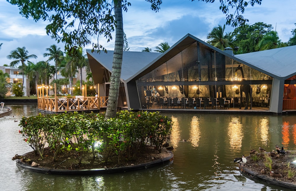 Princess Family Club Bavaro - All Inclusive — Restaurant & bars in Bavaro, La Altagracia