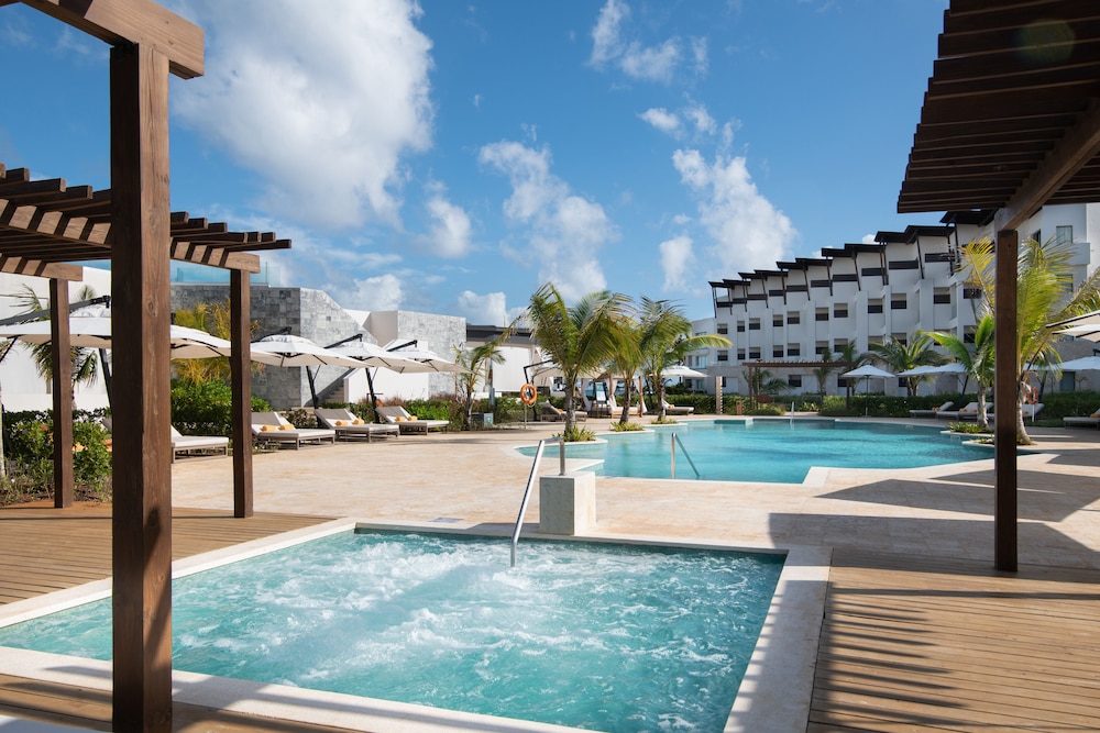 Dreams Macao Beach Punta Cana - All Inclusive — Swimming pool in El Macao, La Altagracia