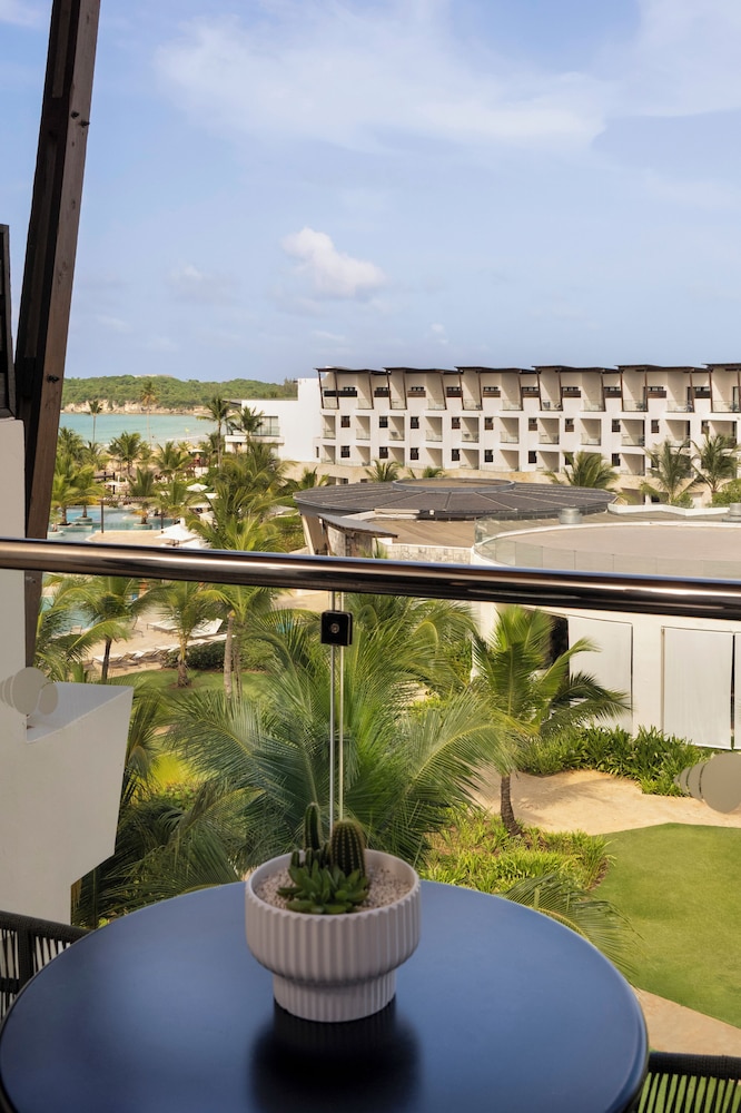 Dreams Macao Beach Punta Cana - All Inclusive — Hotel building in El Macao, La Altagracia