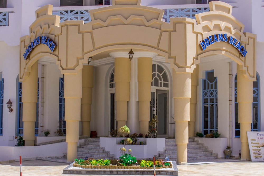 Hotel Dreams Beach — Hotel building in Sousse, Sousse