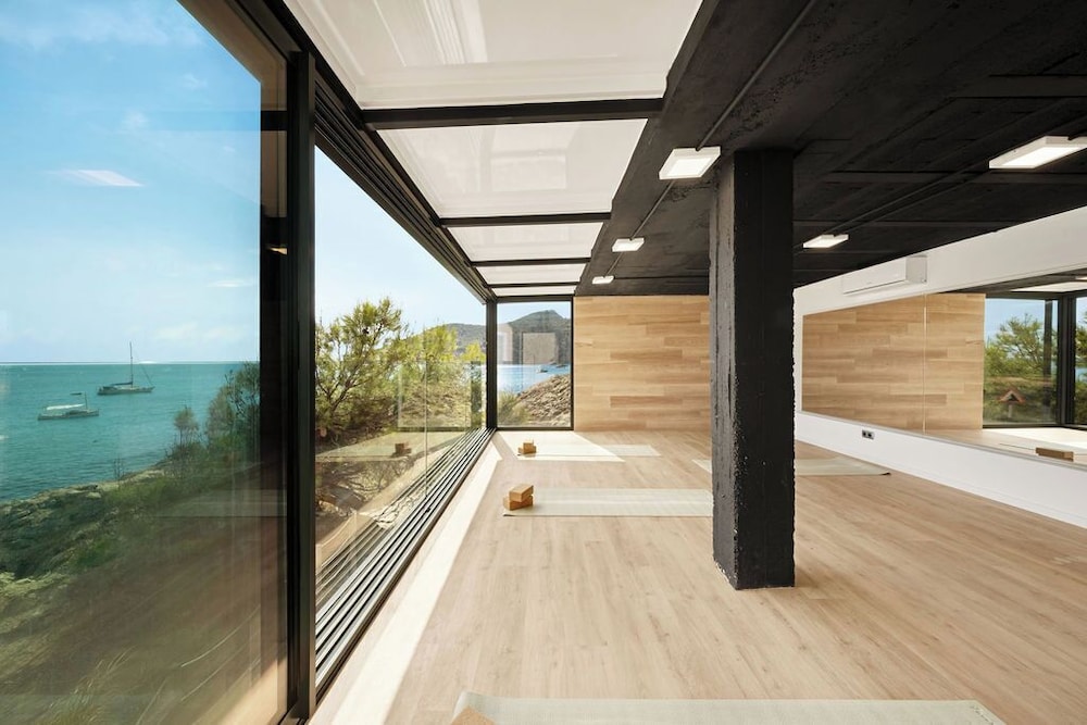 Bahía Suites Camp De Mar — Sports & recreation in Andratx, Balearic Islands