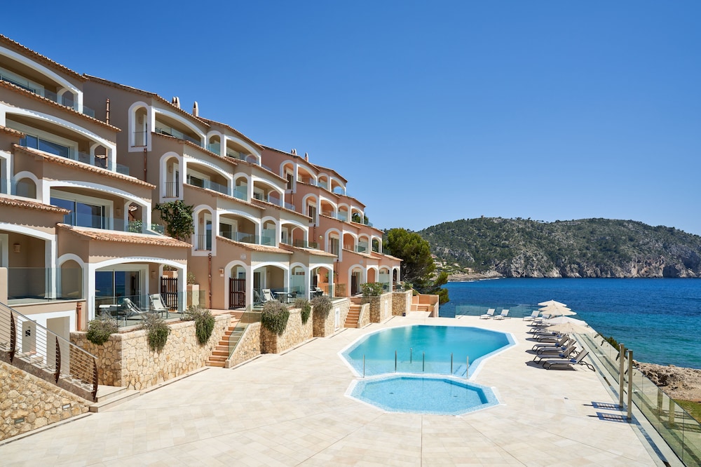 Bahía Suites Camp De Mar — Main photo in Andratx, Balearic Islands