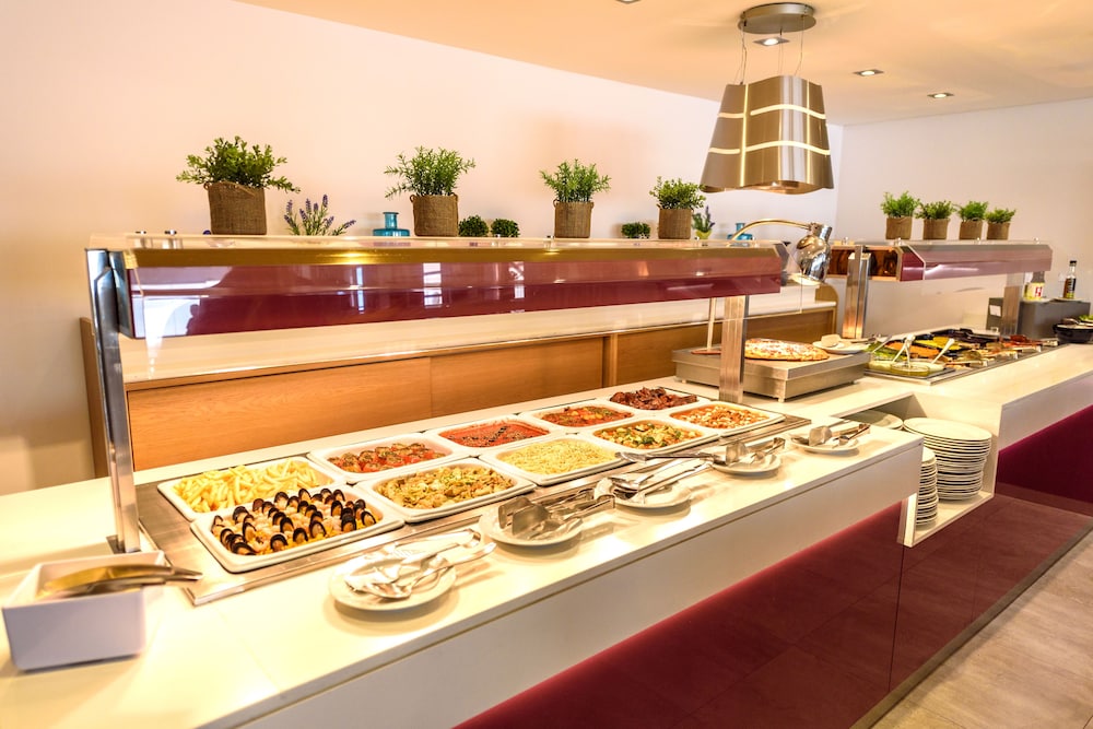 Bahía Suites Camp De Mar — Restaurant & bars in Andratx, Balearic Islands