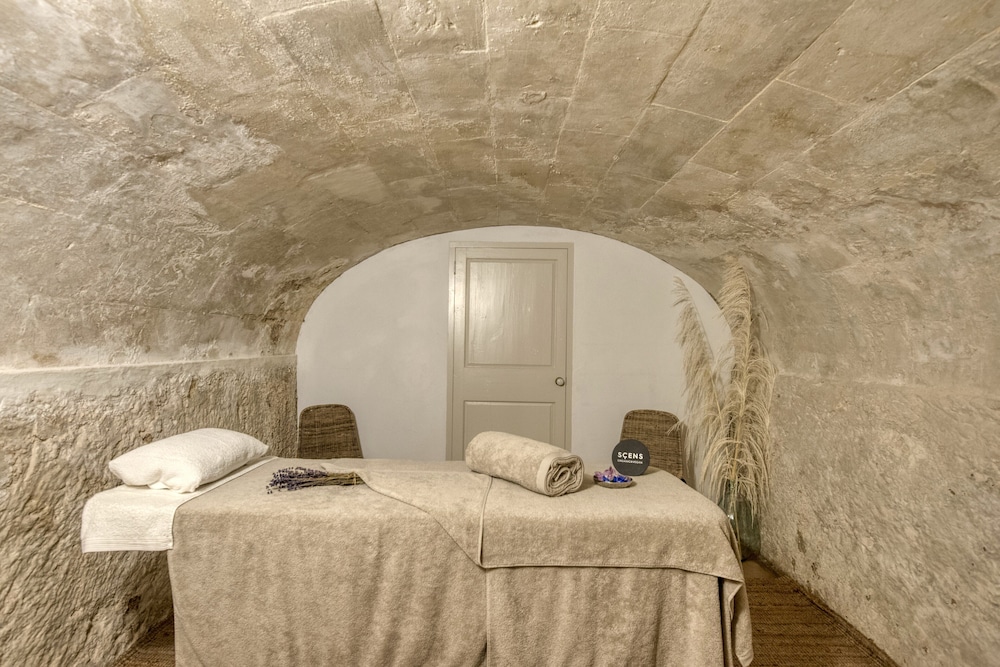 Can Albertí 1740 Hotel Boutique — Hotel rooms in Mahon, Balearic Islands