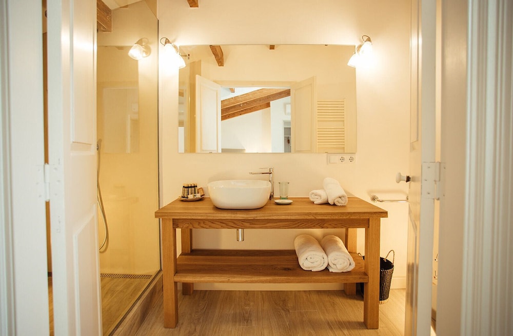 Can Albertí 1740 Hotel Boutique — Hotel rooms in Mahon, Balearic Islands