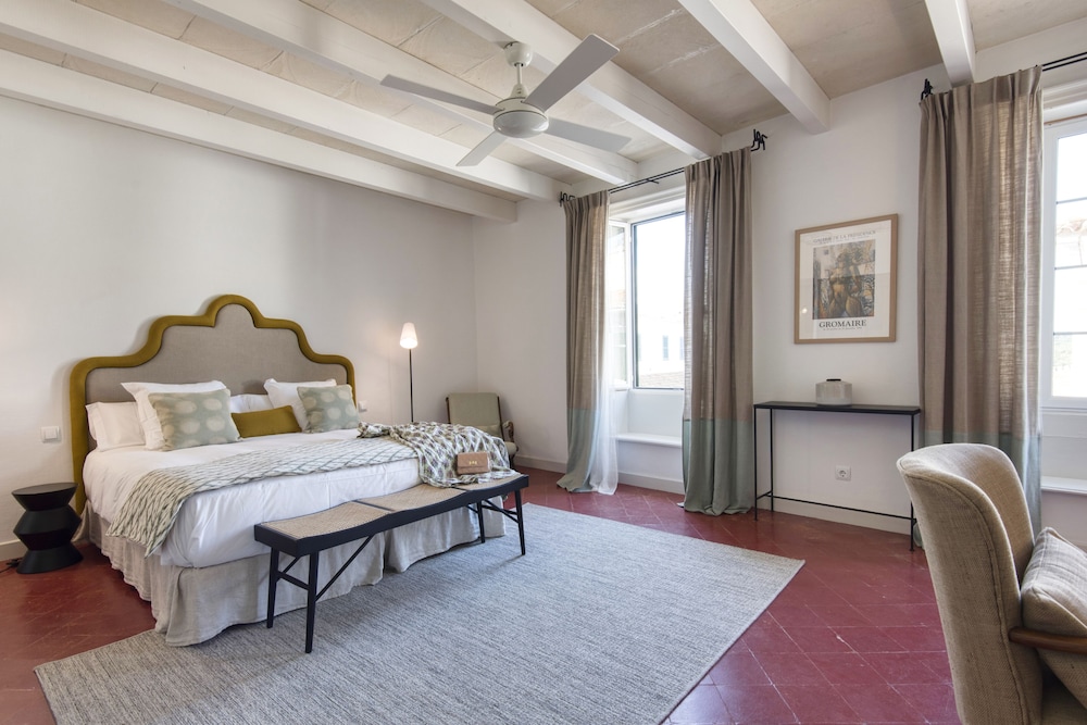 Can Albertí 1740 Hotel Boutique — Hotel rooms in Mahon, Balearic Islands