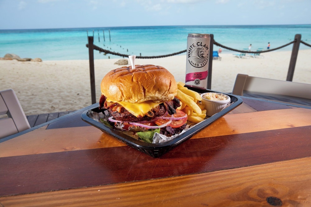 Divi Dutch Village Beach Resort — Restaurant & bars in Oranjestad, Aruba