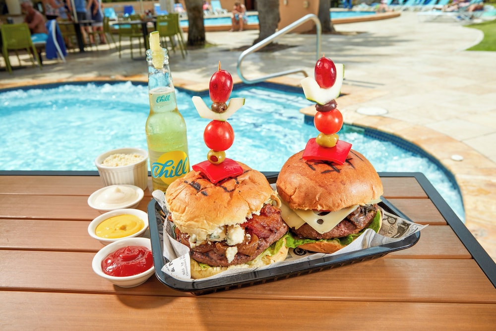Divi Dutch Village Beach Resort — Restaurant & bars in Oranjestad, Aruba
