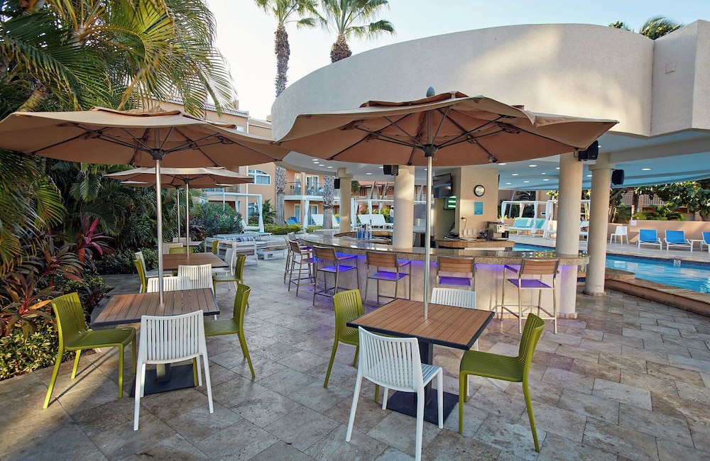 Divi Dutch Village Beach Resort — Restaurant & bars in Oranjestad, Aruba