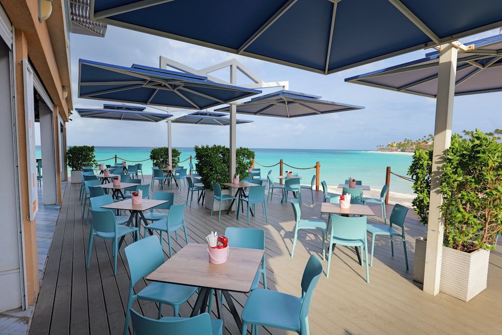 Divi Dutch Village Beach Resort — Restaurant & bars in Oranjestad, Aruba