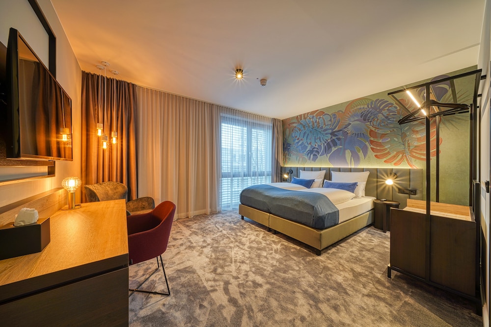 Sunday Hotel Bonn — Hotel rooms in Bonn, North Rhine-Westphalia