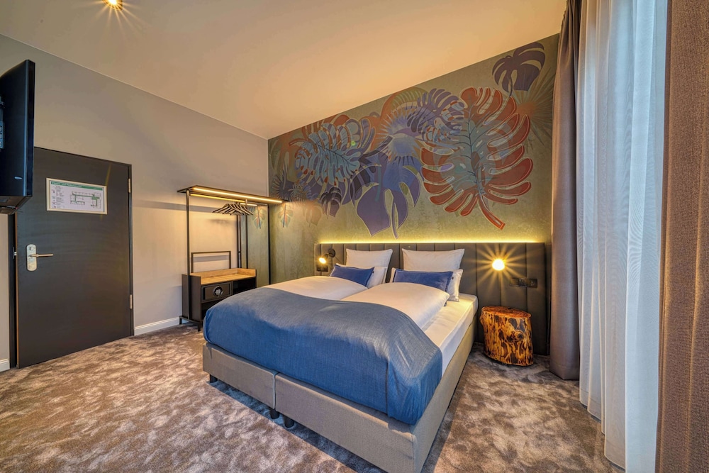 Sunday Hotel Bonn — Hotel rooms in Bonn, North Rhine-Westphalia