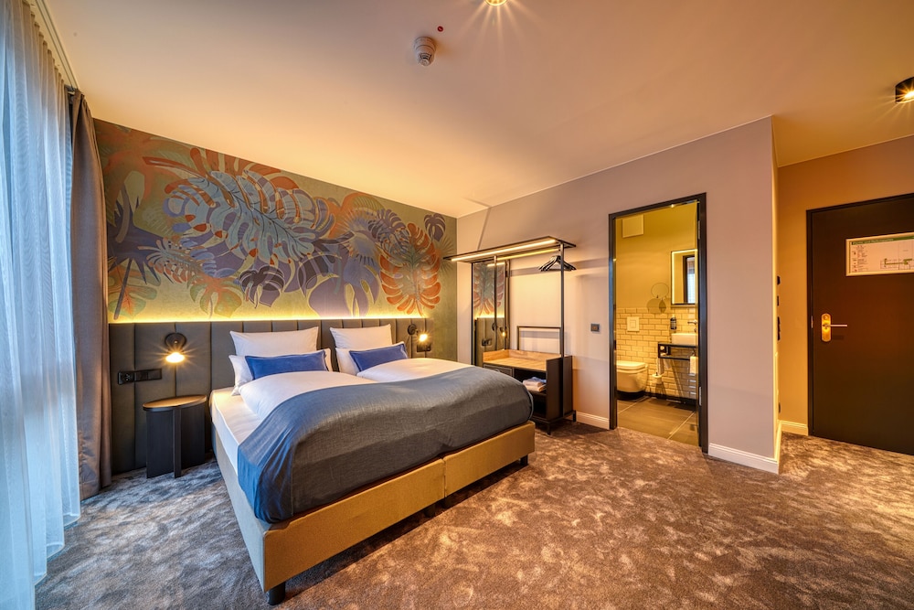 Sunday Hotel Bonn — Hotel rooms in Bonn, North Rhine-Westphalia