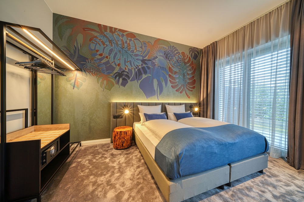 Sunday Hotel Bonn — Hotel rooms in Bonn, North Rhine-Westphalia