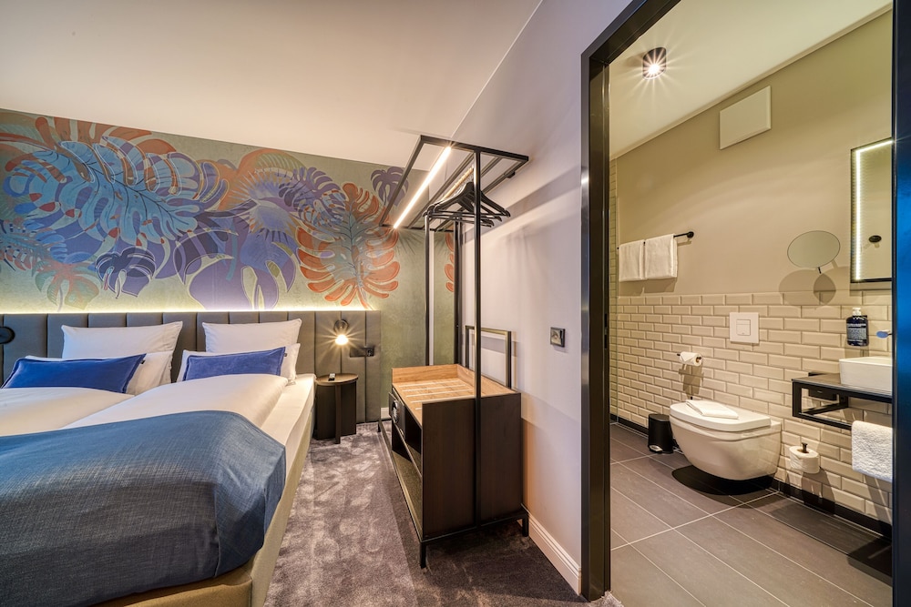 Sunday Hotel Bonn — Hotel rooms in Bonn, North Rhine-Westphalia