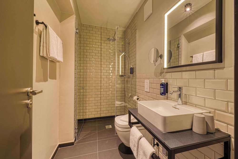 Sunday Hotel Bonn — Hotel rooms in Bonn, North Rhine-Westphalia