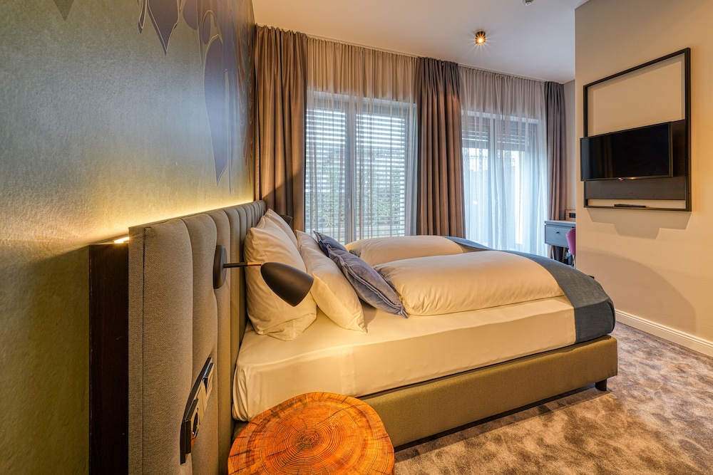Sunday Hotel Bonn — Hotel rooms in Bonn, North Rhine-Westphalia