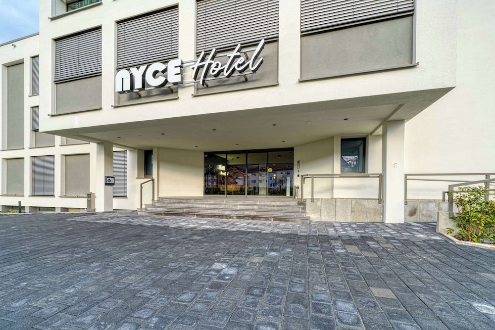 Sunday Hotel Bonn — Hotel building in Bonn, North Rhine-Westphalia