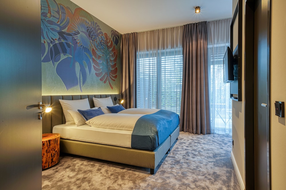 Sunday Hotel Bonn — Hotel rooms in Bonn, North Rhine-Westphalia