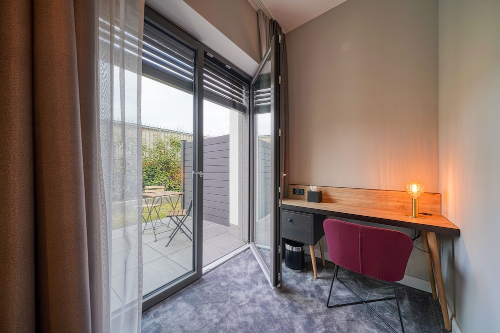Sunday Hotel Bonn — Hotel rooms in Bonn, North Rhine-Westphalia
