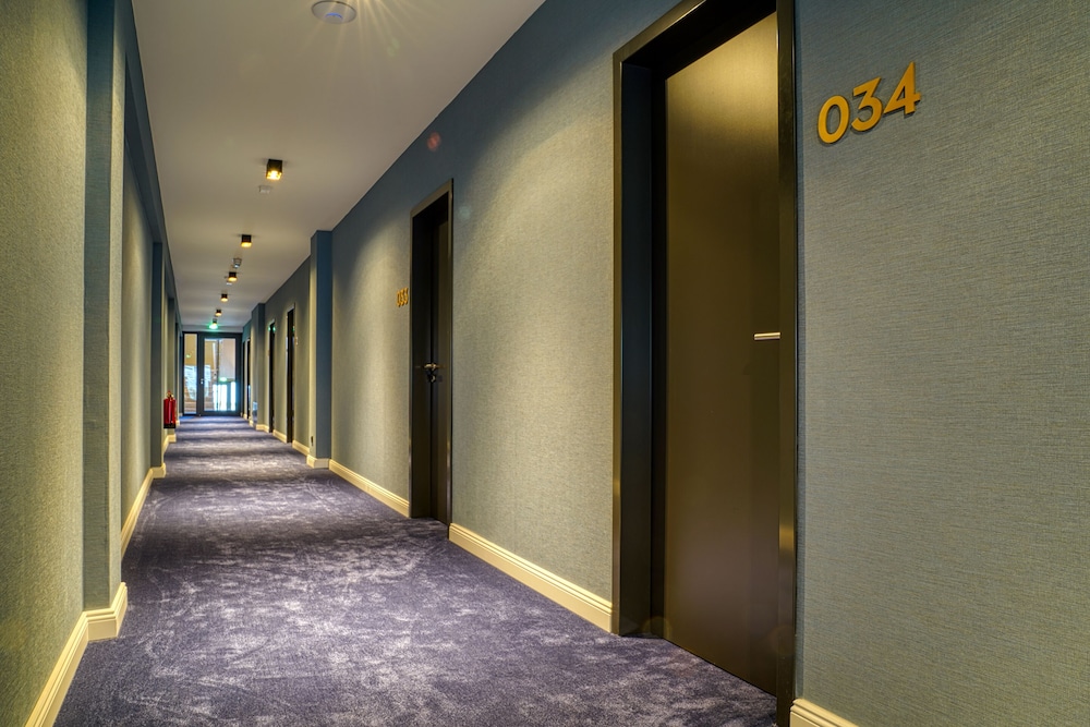 Sunday Hotel Bonn — Hotel building in Bonn, North Rhine-Westphalia