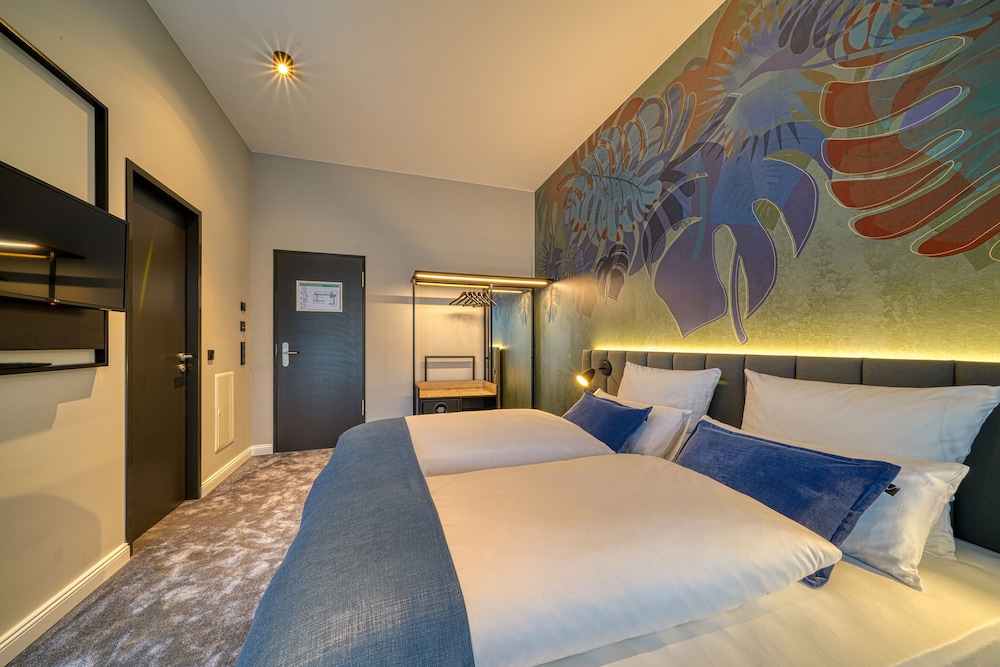 Sunday Hotel Bonn — Hotel rooms in Bonn, North Rhine-Westphalia