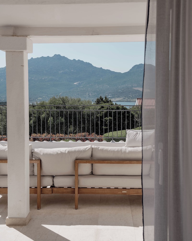 Sulia House Porto Rotondo, Curio Collection by Hilton — Hotel rooms in Olbia, Sardinia