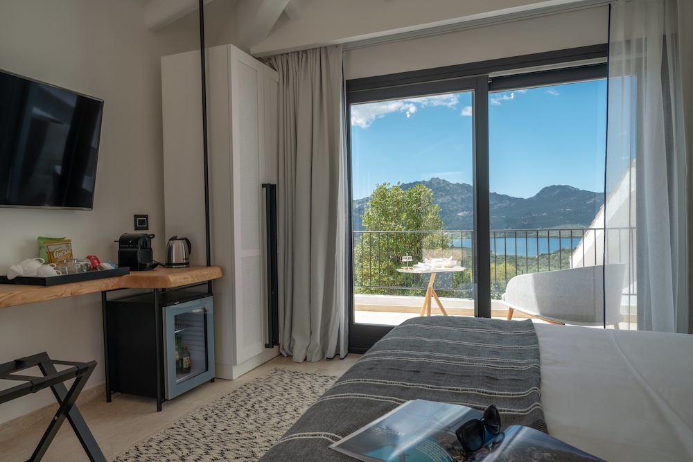 Sulia House Porto Rotondo, Curio Collection by Hilton — Hotel rooms in Olbia, Sardinia