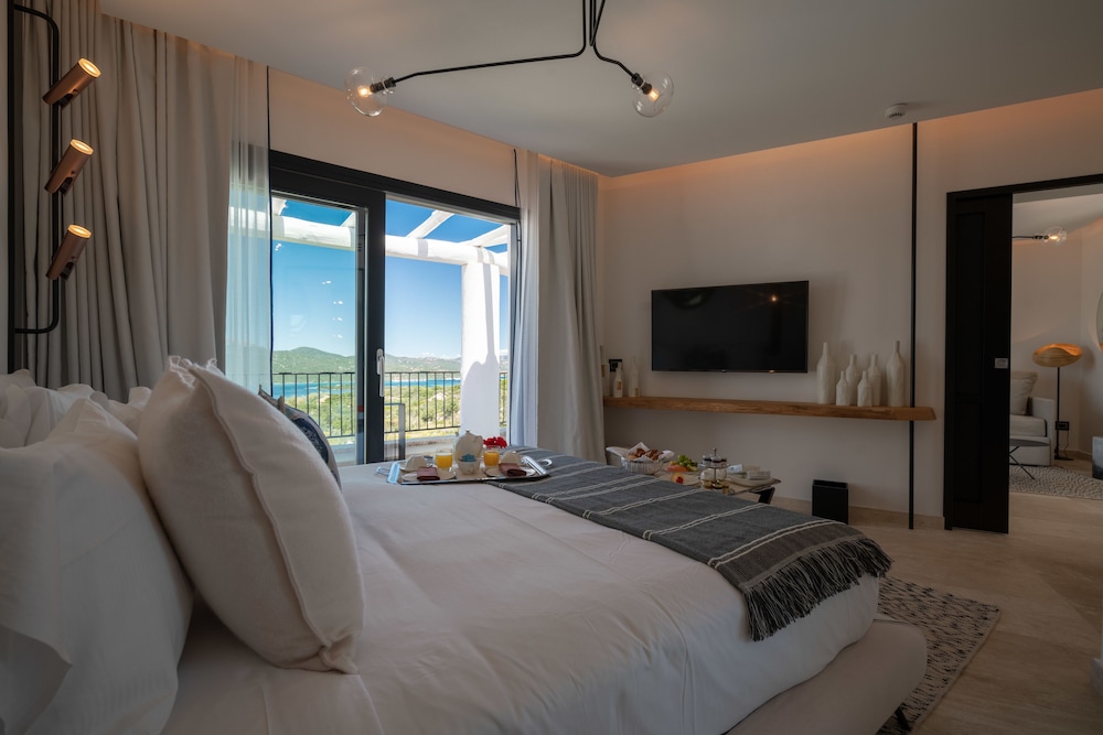 Sulia House Porto Rotondo, Curio Collection by Hilton — Hotel rooms in Olbia, Sardinia