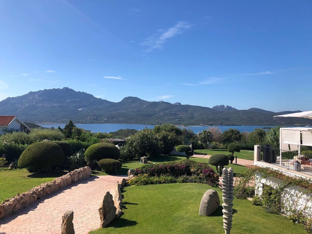 Sulia House Porto Rotondo, Curio Collection by Hilton — Hotel rooms in Olbia, Sardinia