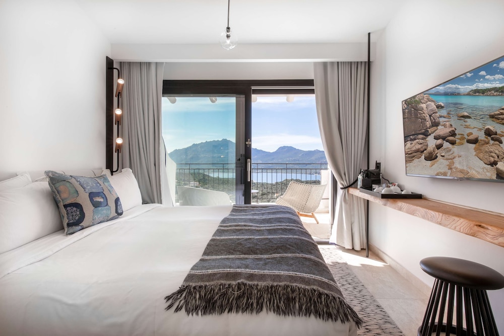 Sulia House Porto Rotondo, Curio Collection by Hilton — Hotel rooms in Olbia, Sardinia