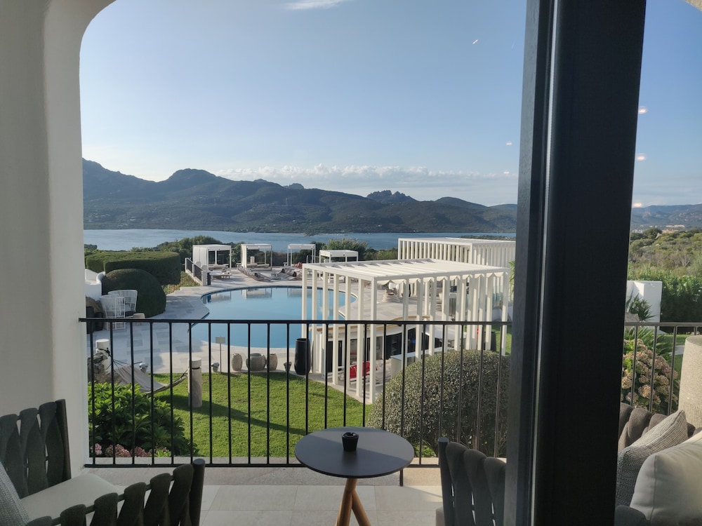 Sulia House Porto Rotondo, Curio Collection by Hilton — Hotel rooms in Olbia, Sardinia