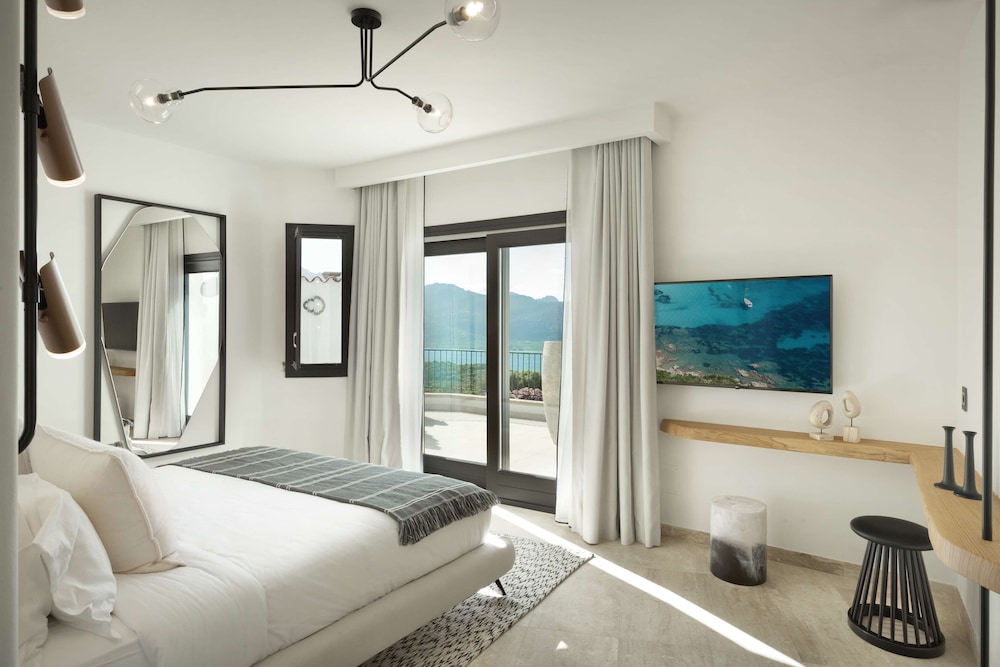 Sulia House Porto Rotondo, Curio Collection by Hilton — Hotel rooms in Olbia, Sardinia