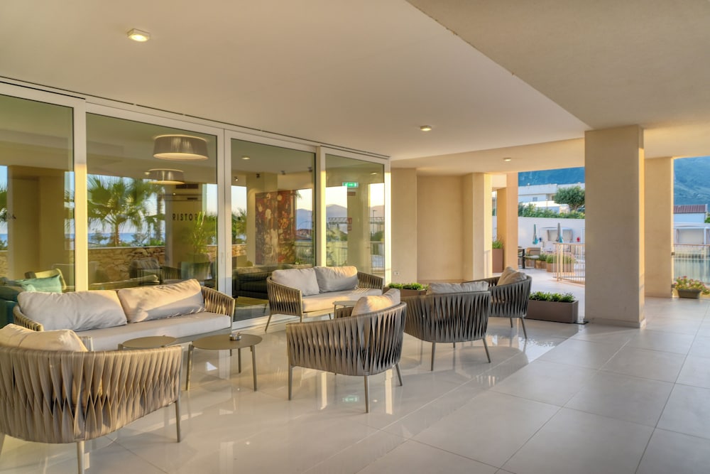 Resort La battigia Beach And Spa — Restaurant & bars in Alcamo, Sicily
