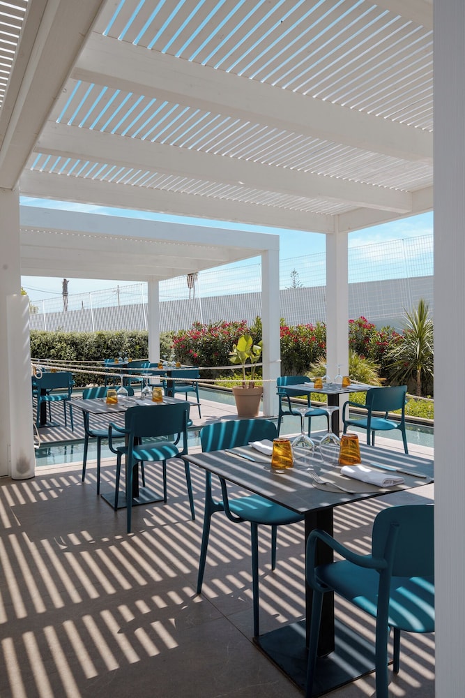 Resort La battigia Beach And Spa — Restaurant & bars in Alcamo, Sicily