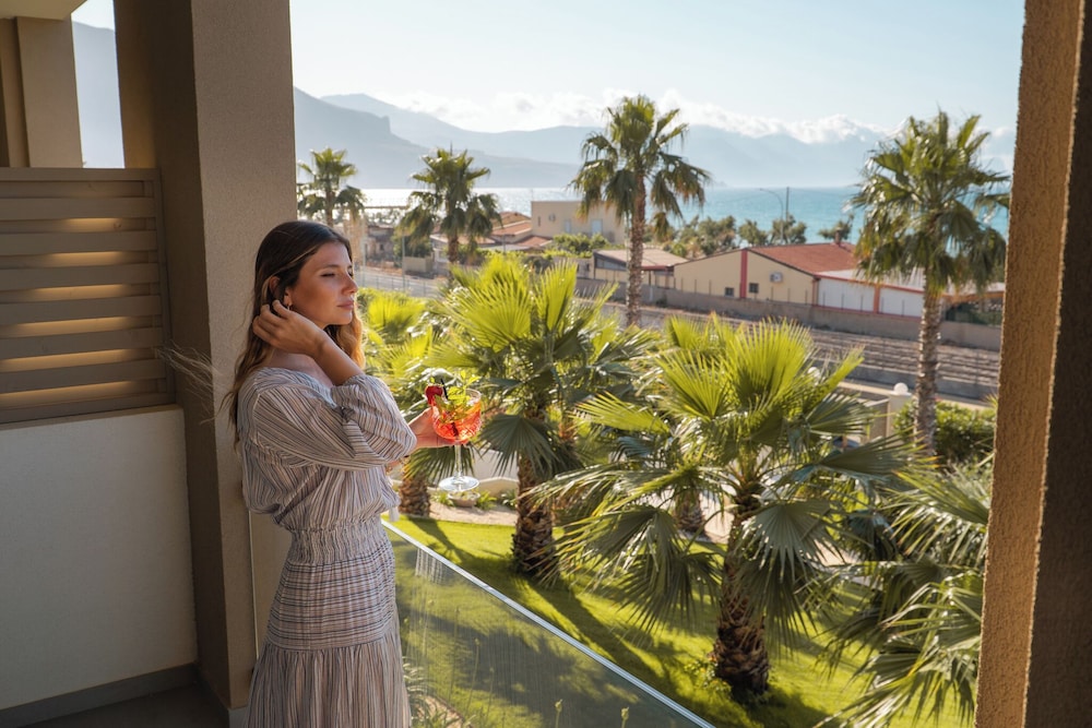 Resort La battigia Beach And Spa — Hotel rooms in Alcamo, Sicily