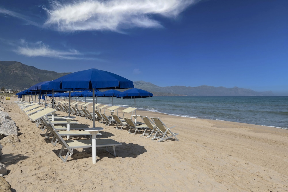 Resort La battigia Beach And Spa — Beach in Alcamo, Sicily