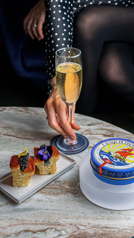 The Wallace — Restaurant & bars in New York City, New York State