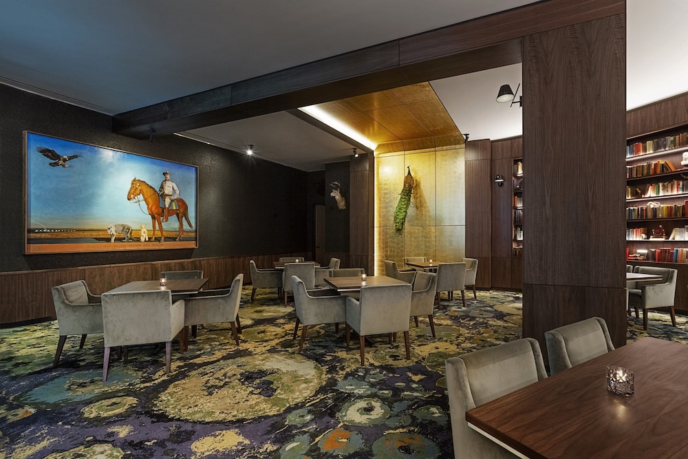 Hotel Haya — Restaurant & bars in Tampa, Florida