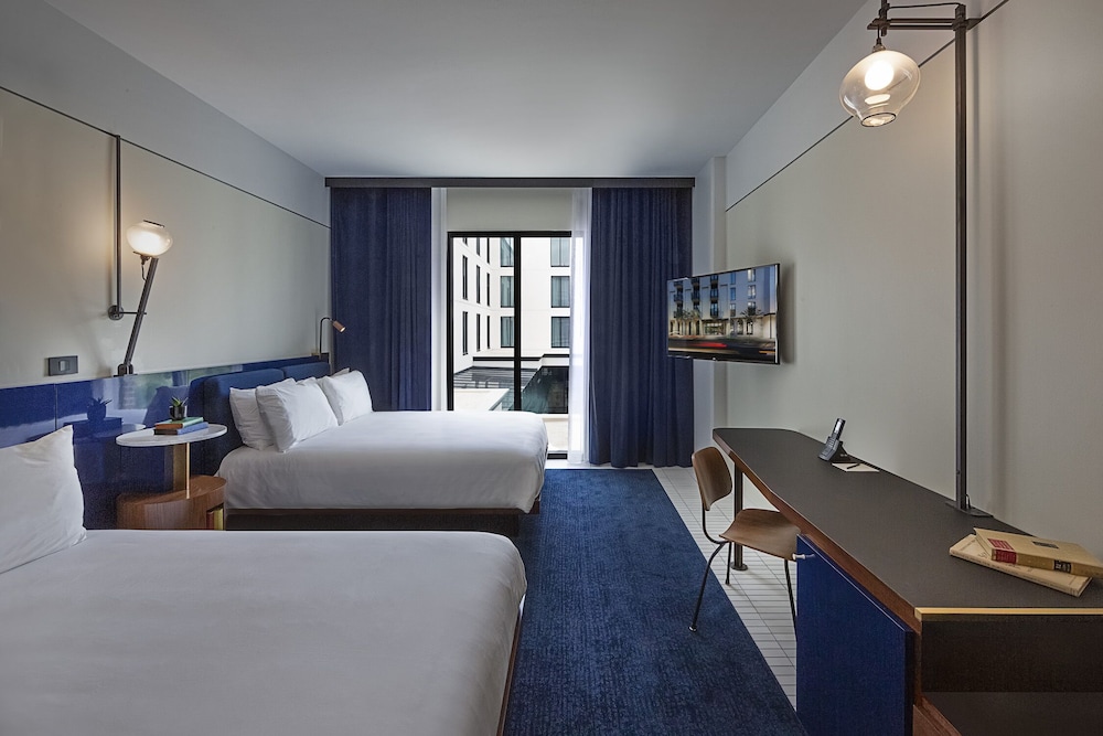 Hotel Haya — Hotel rooms in Tampa, Florida