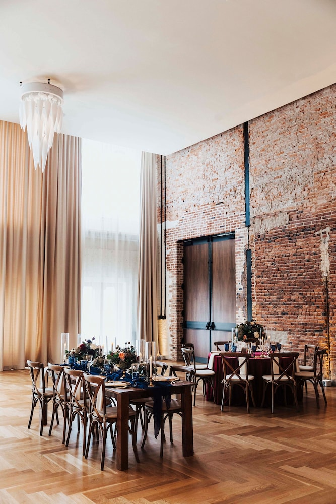 Hotel Haya — Restaurant & bars in Tampa, Florida
