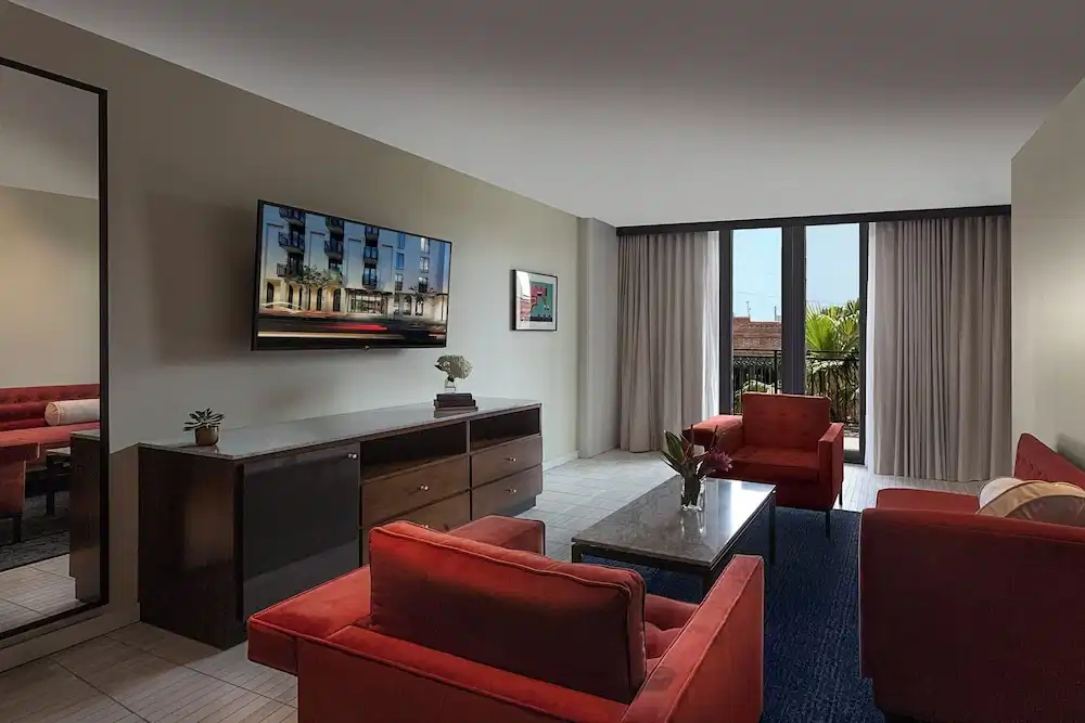 Hotel Haya — Hotel rooms in Tampa, Florida